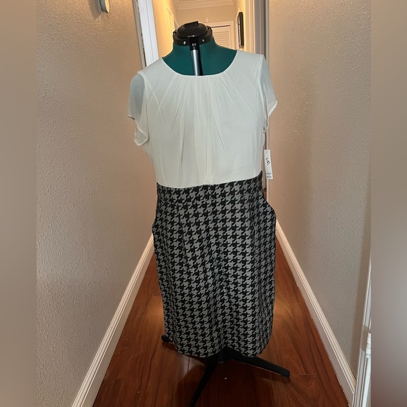 Black And White Smart Dress